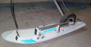 Retractable ultralight aircraft wheel skis